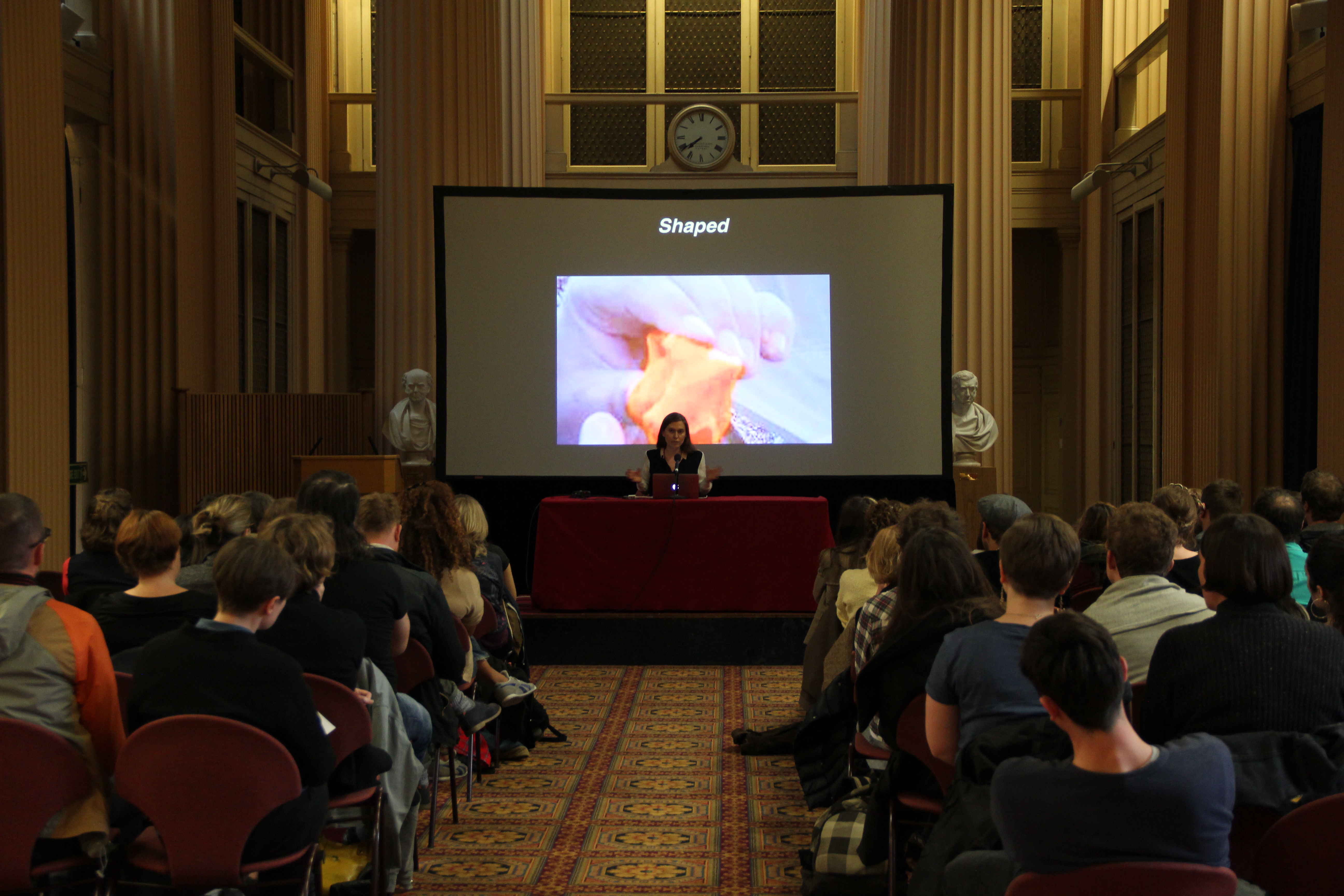 PERFORMANCE | Melanie Gilligan, Shaped (2015)